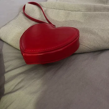 2022, Нова мода жените сладко чанта във формата на сърца, женски плюшено портфейл за монети, подарък за Свети Валентин, ръчни портмонета за дамите