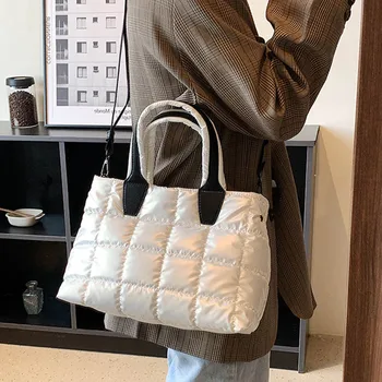 Новата модерна дамска чанта през рамо, обемни памучни чанти, висококачествени дизайнерски дамски чанти през рамо, усещане за лукс, зимни naka чанта
