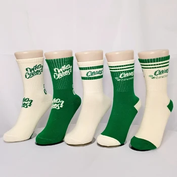Нови Зелени чорапи, памучни японски чорапи със средна дължина за жени и мъже, Ins, модерен есенно-зимни спортни чорапи в стил харадзюку в ивица с главни букви