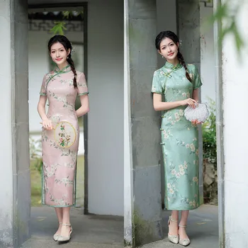 Традиционната рокля в китайски стил с къс ръкав в ретро стил, атласное ципао с флорални принтом