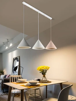 Полилей за ресторант Nordic с три модерни минималистичными лампи за трапезария, прикроватной тумбочкой за спални, извънбордов светильником macaron bar, ресторантьорска лампа