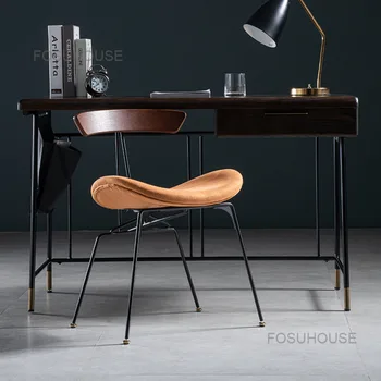 Промишлени кожени трапезни столове Скандинавски мебели за трапезария Дизайнерски стол за почивка с дървена облегалка от лофтового желязо Луксозен стол за хранене