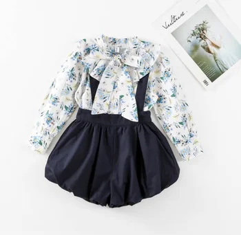 В търговията на дребно 2023, новият бутик за малки момичета в Корея, сладки комплекти блуза с принтом + шорти на лигавицата от 2 до 6 години
