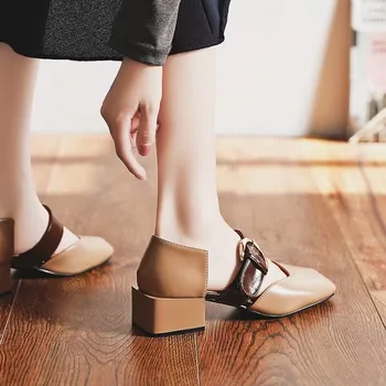 Дамски сандали Baotou, нови летни универсални реколта обувки с квадратни пръсти и изкривени в една дума, нови обувки на средно тежко ток