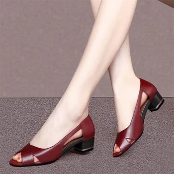 Cresfimix Zapatos De Mujer/ Женски Класически Вино-червени Обувки с отворени пръсти от лачена Кожа, Без Закопчалка на Квадратен ток, Жените Черни Сандали A1168