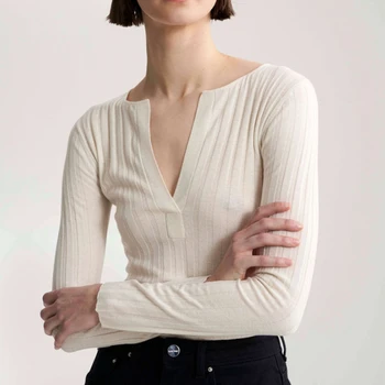 2023, пролетта и есента нов дамски пуловер с V-образно деколте, оборудвана вязаный пуловер с дърворезба, женски офис пуловер, долната риза
